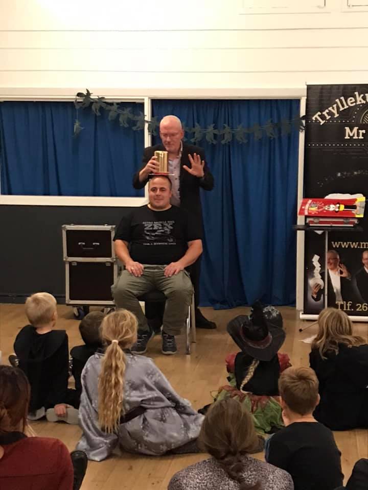 Trylle Kirke Helsinge Forsamlingshus